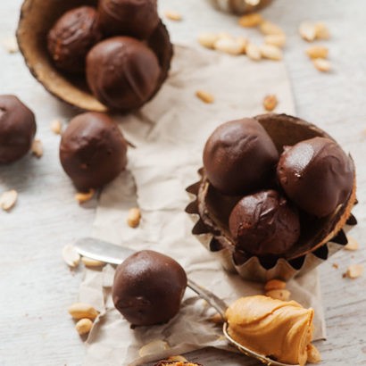 Keto Peanut Butter Truffles