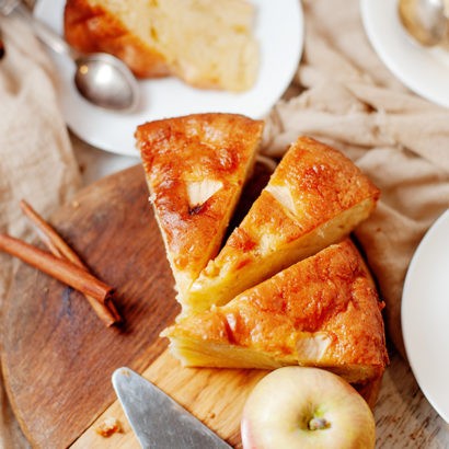 Low Carb Cinnamon Apple Dump Cake